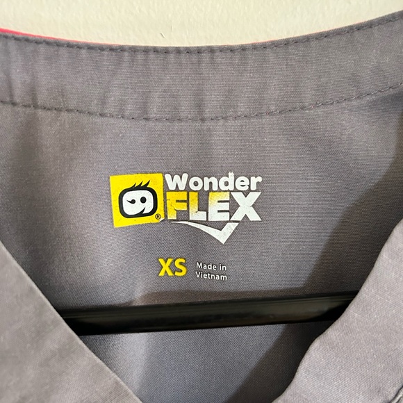 Two sets of Women’s Scrubs in Gray and Pink. Extra women’s scrub top included! - Picture 2 of 12